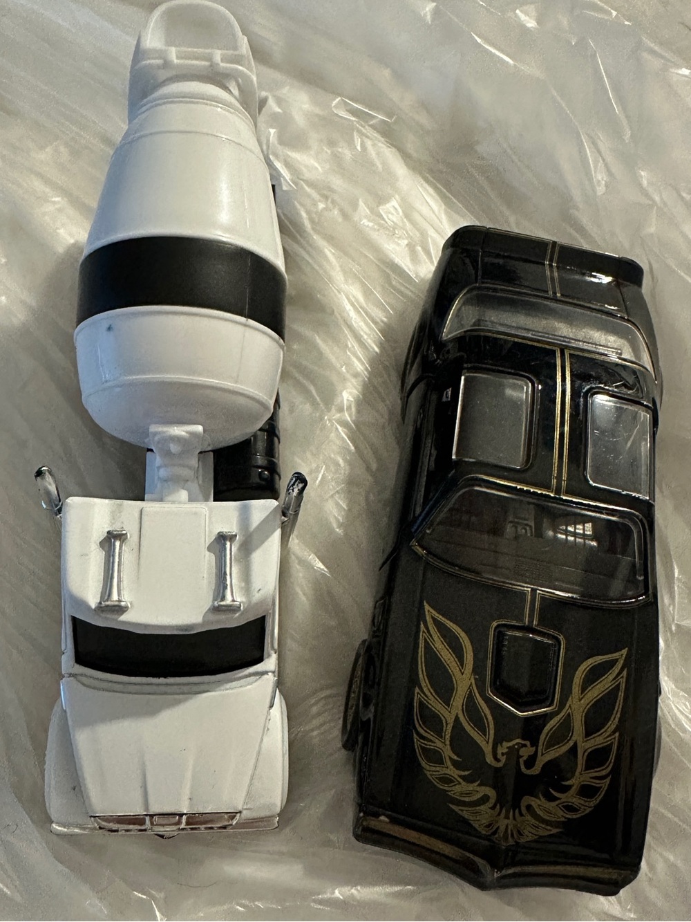 Jada 1:32 Scale - 1977 Pontiac Firebird Car
 And ERTL cement mixer truck diecast